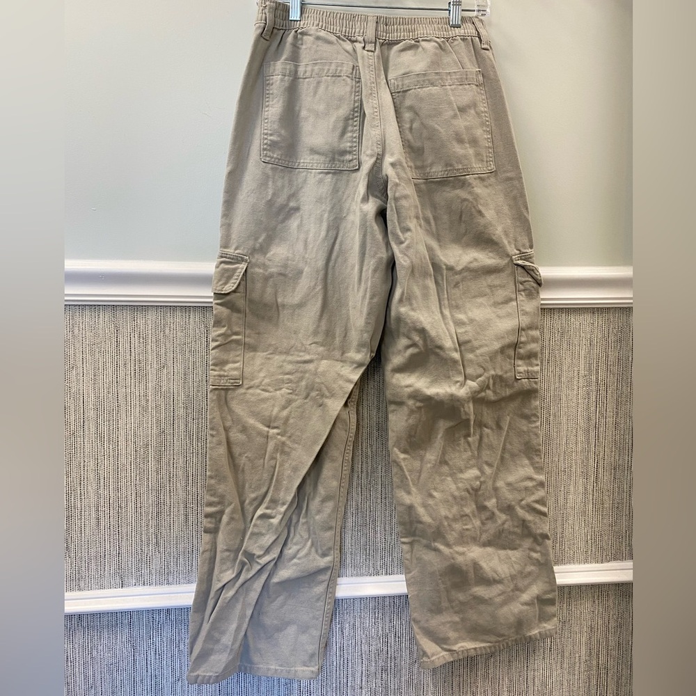 Aeropostale size medium women’s cargo pants. - Picture 4 of 8